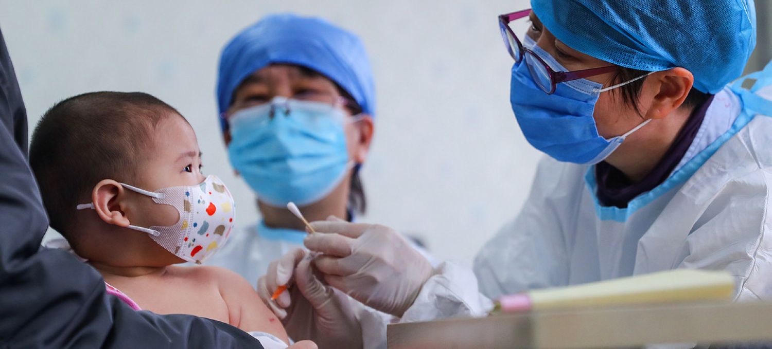 China se une al programa mundial de vacunas contra el coronavirus de la OMS