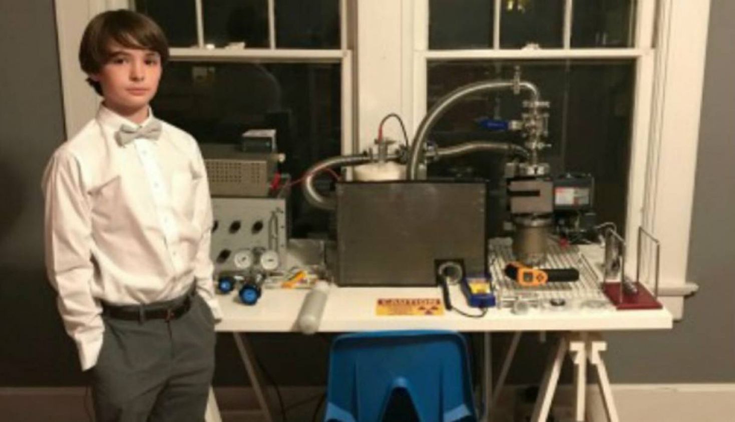 Él se convirtió en la persona más joven en lograr la fusión nuclear... y esta es la historia