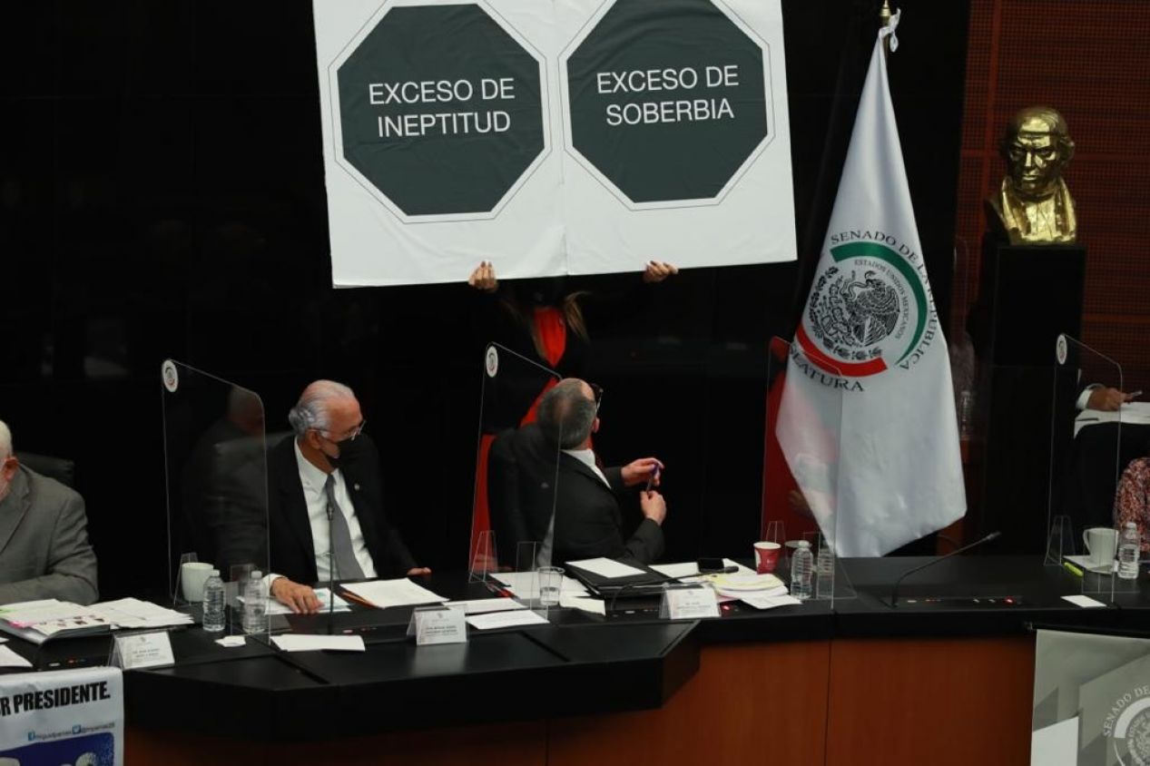 Comparecencia de López-Gatell en el Senado es suspendida ante protestas de la oposición