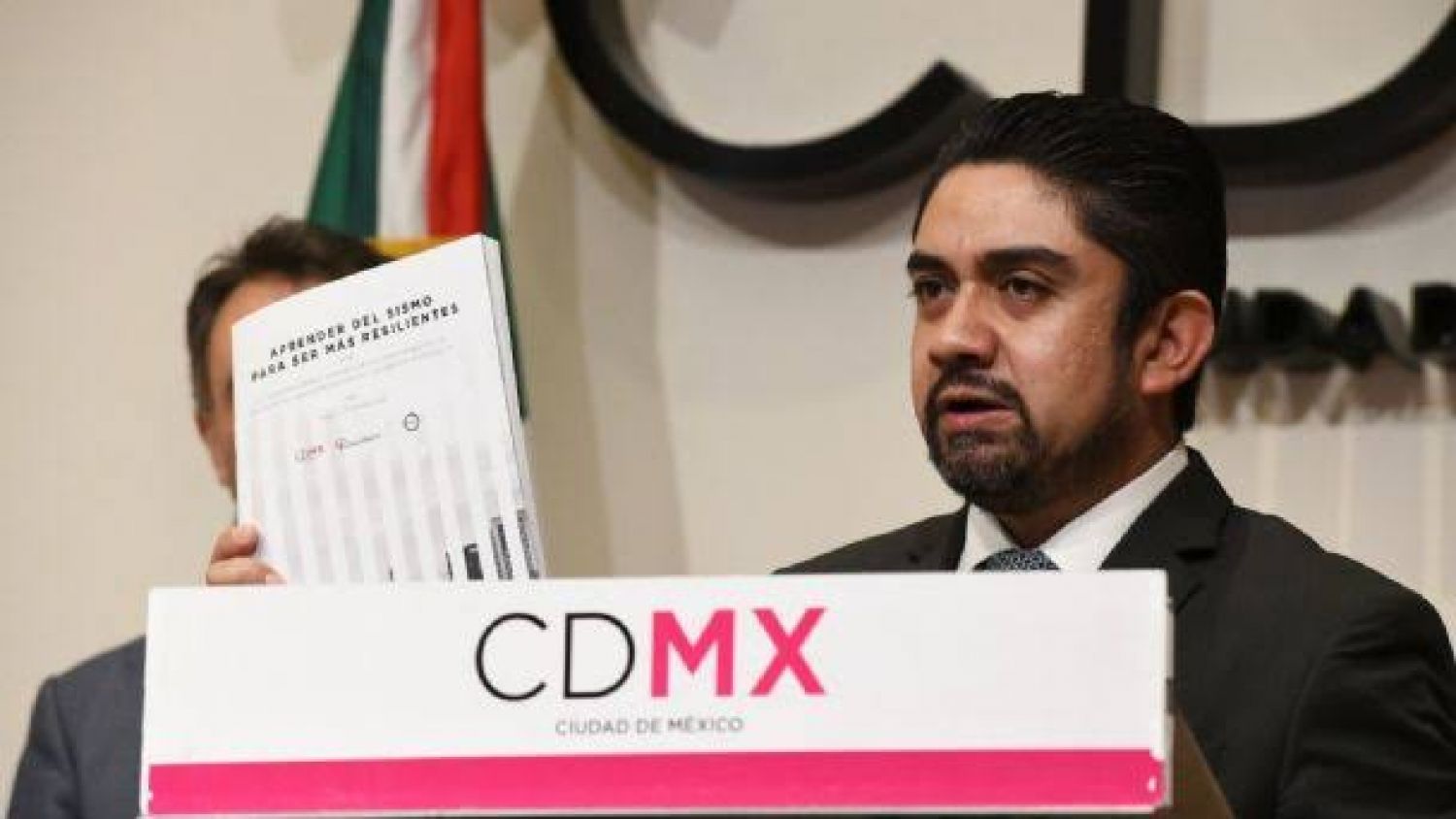 Localizan en España a Edgar Tungüí, exfuncionario de Mancera acusado de desviar más de 40 mdp