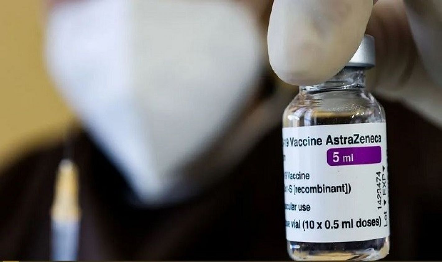 Experto de la EMA confirma vínculo entre la vacuna de AstraZeneca y casos de trombosis