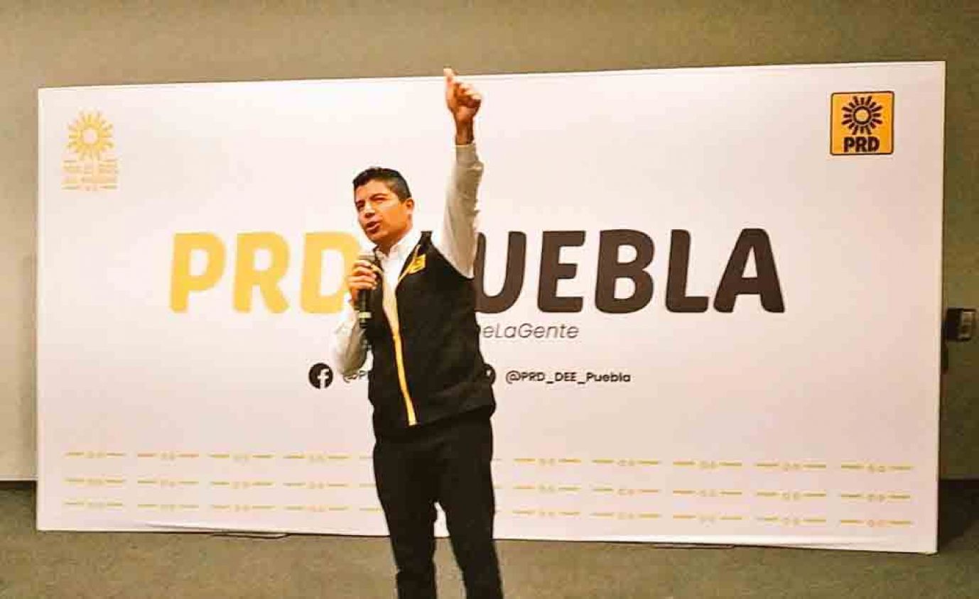 PRD presenta a Eduardo Rivera como su abanderado común por la alcaldía de Puebla 