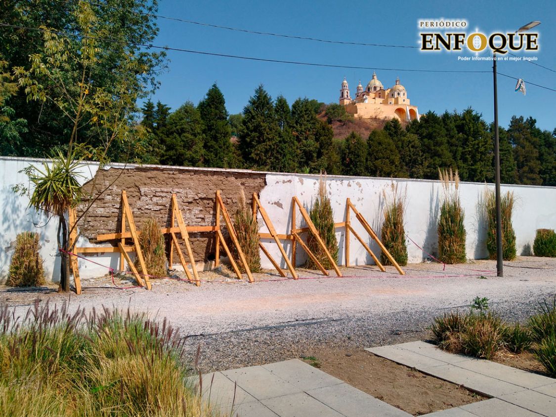 Se fractura barda histórica del Museo Regional de Cholula en San Andrés