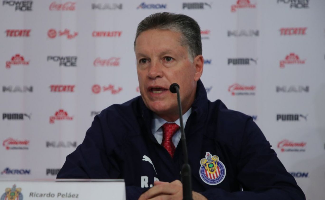 A pesar de crisis, Ricardo Peláez se quedará en Chivas