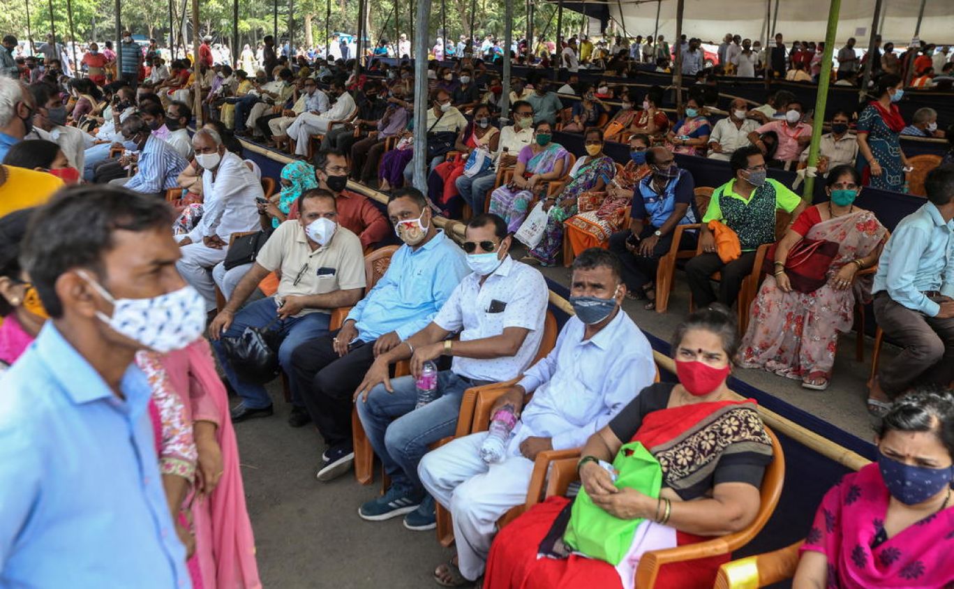 India reporta 314,835 nuevos casos de COVID, récord mundial en la pandemia