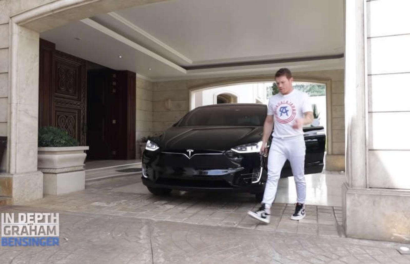 "Vendía helados y ahora ve esto": Canelo Álvarez muestra por primera vez su mansión