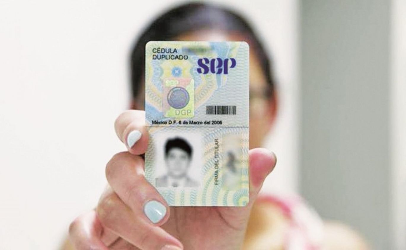 ¡Fácil y sencillo! De esta manera puedes tramitar tu cédula profesional en línea