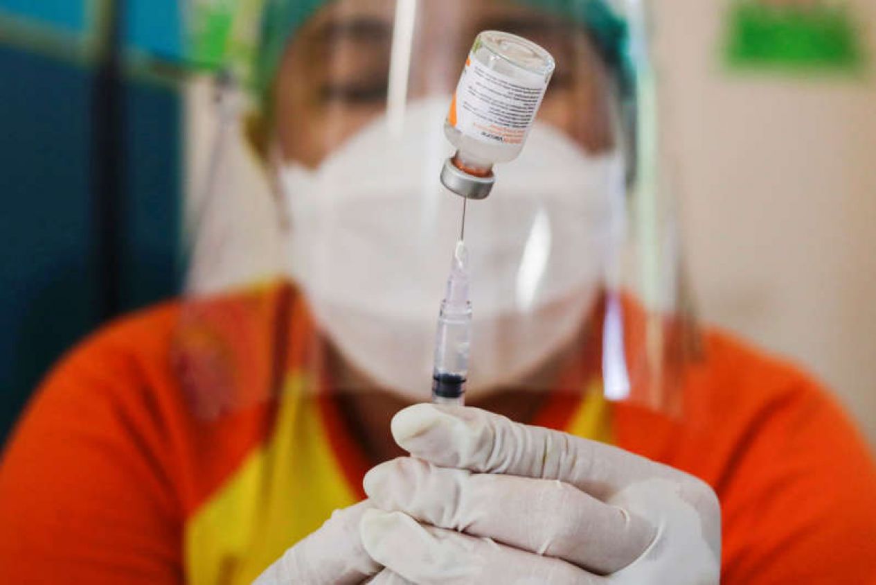 China donará 2 mil millones de vacunas contra covid-19 al mundo 
