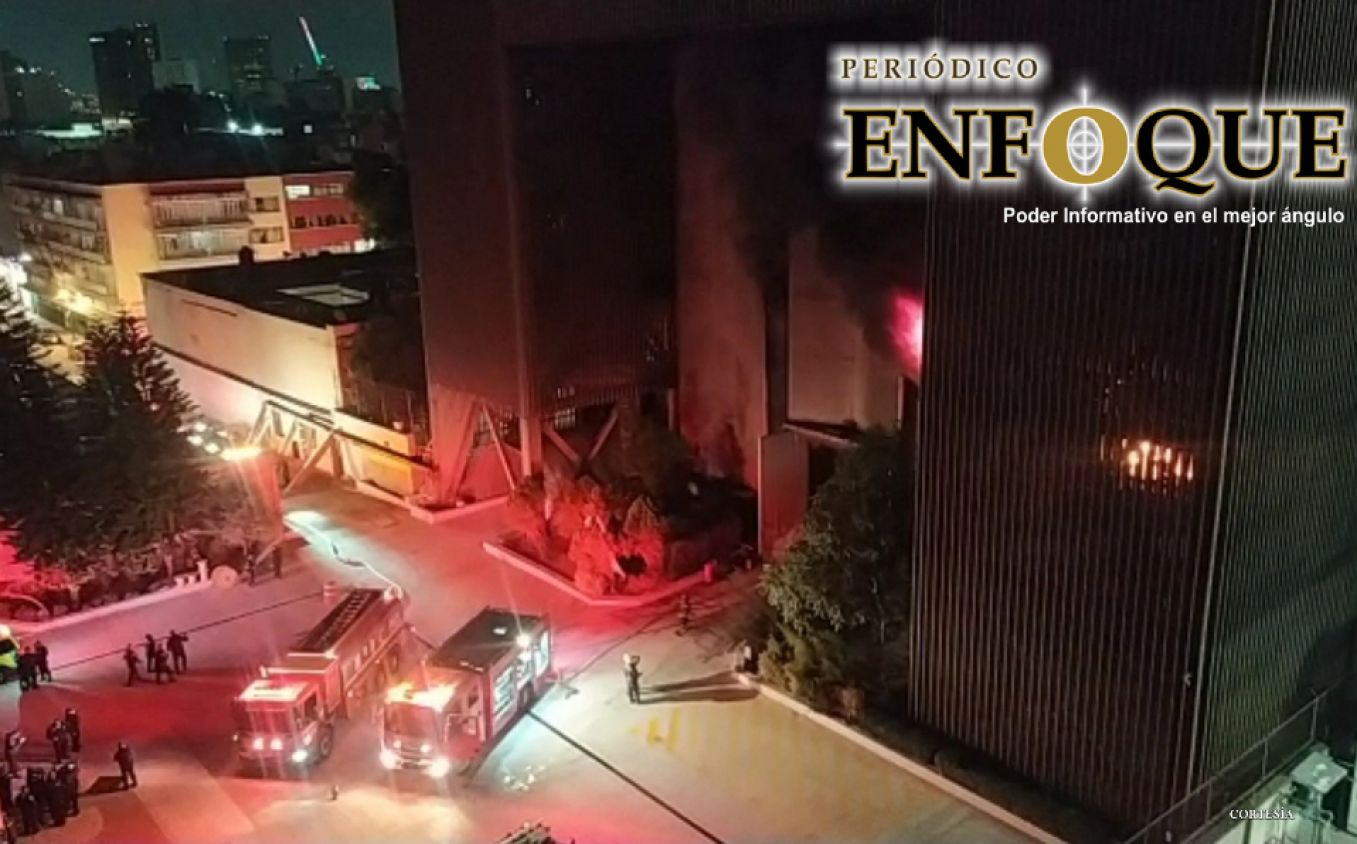 Fuerte Incendio en las Oficinas del Metro despertó a la CDMX