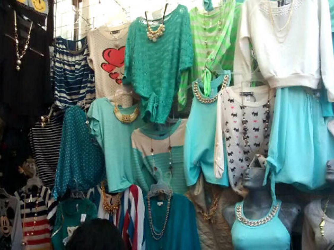 Mujer convencia a jovencitas de trabajar en su puesto de ropa para luego prostituirlas; ya es investigada por la FGE