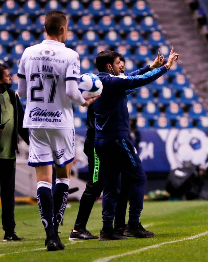 Técnico del Puebla pide mesura tras goleada a Juárez 