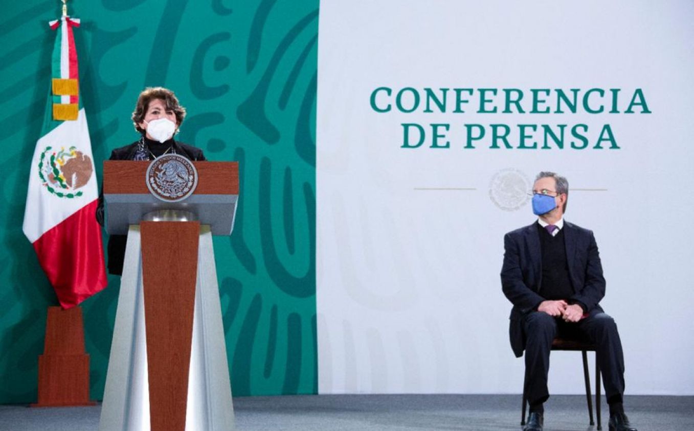 AMLO hizo oficial cambio en la SEP: se va Esteban Moctezuma y llega Delfina Gómez