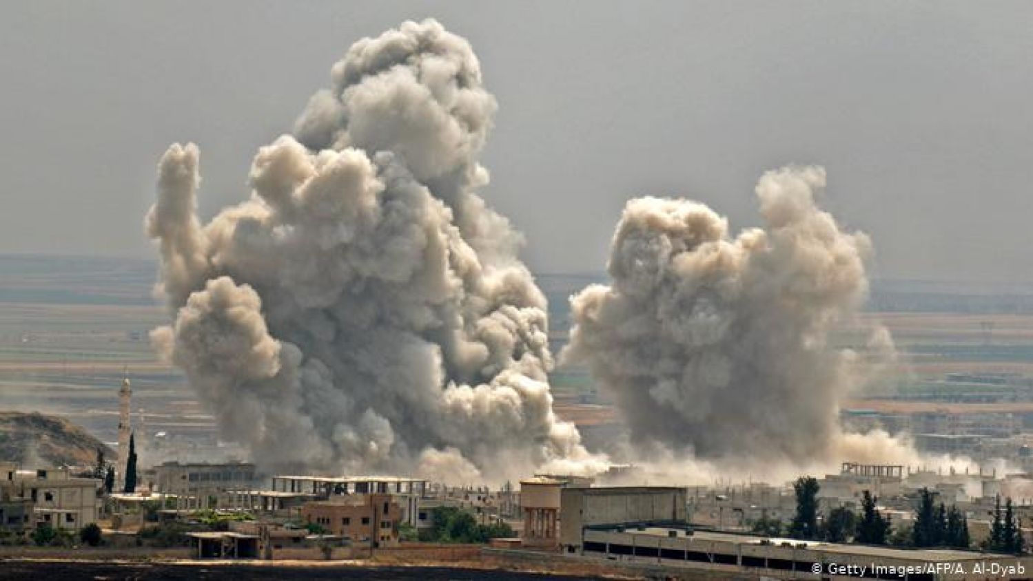 Biden ordena bombardeo en Siria; mueren 17