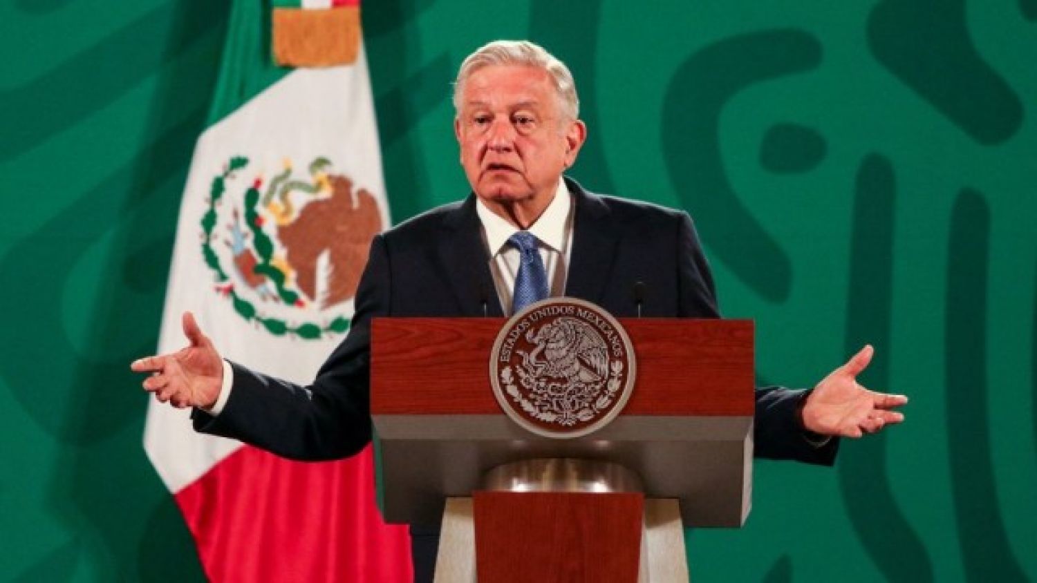 AMLO evita pronunciarse sobre posible renuncia de Colmenares en la ASF