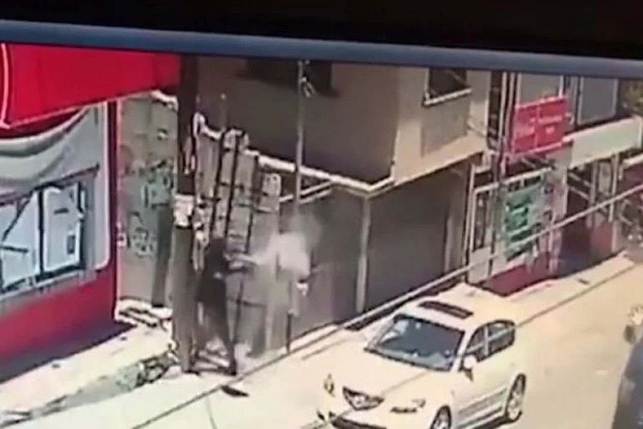 Captan emboscada a policías antes de atender una emergencia falsa (Video)