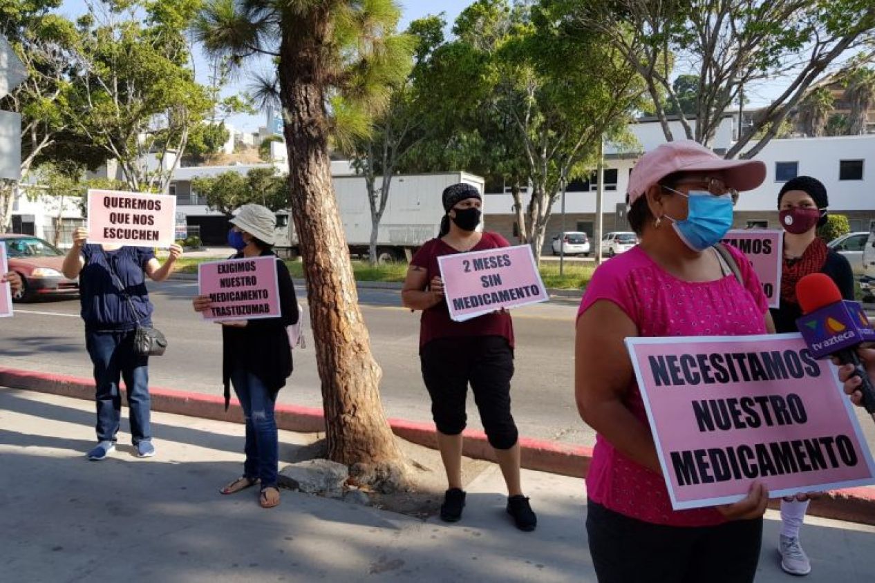 Mujeres con cáncer en BC protestan por máquinas para tratamiento dañadas