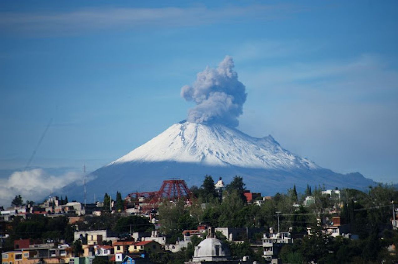 El Popocatépetl registra 77 exhalaciones