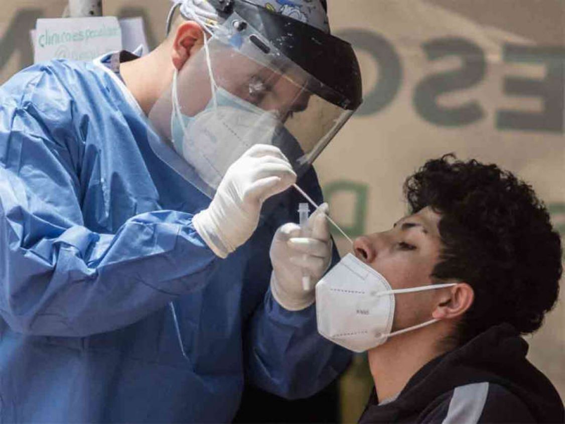Alertan por muertes de jóvenes durante tercer ola de covid: Querétaro