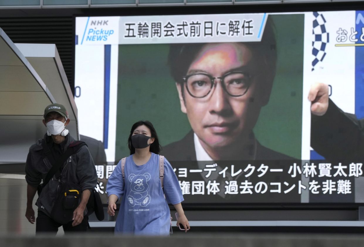 ¿“Juguemos al Holocausto”; despiden a director de inauguración de Tokio 2020