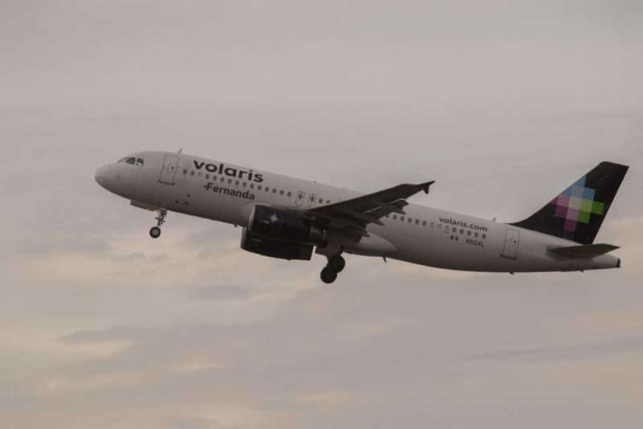 El costo de boletos de avión se disparan y sube la inflación