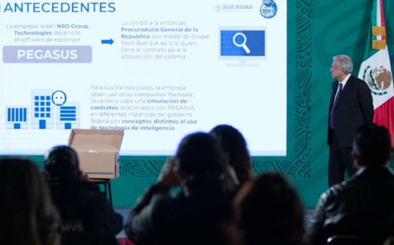 Hallan contratos firmados por gobiernos de Peña Nieto y Calderón ligados a Pegasus; AMLO pide publicarlos