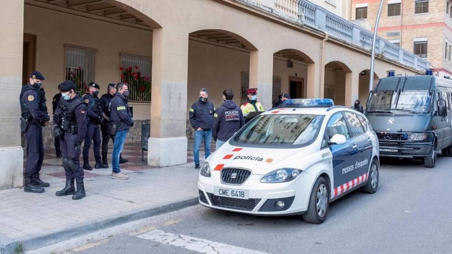 Mujer le corta el pene a su jefe por agredirla sexualmente en Barcelona