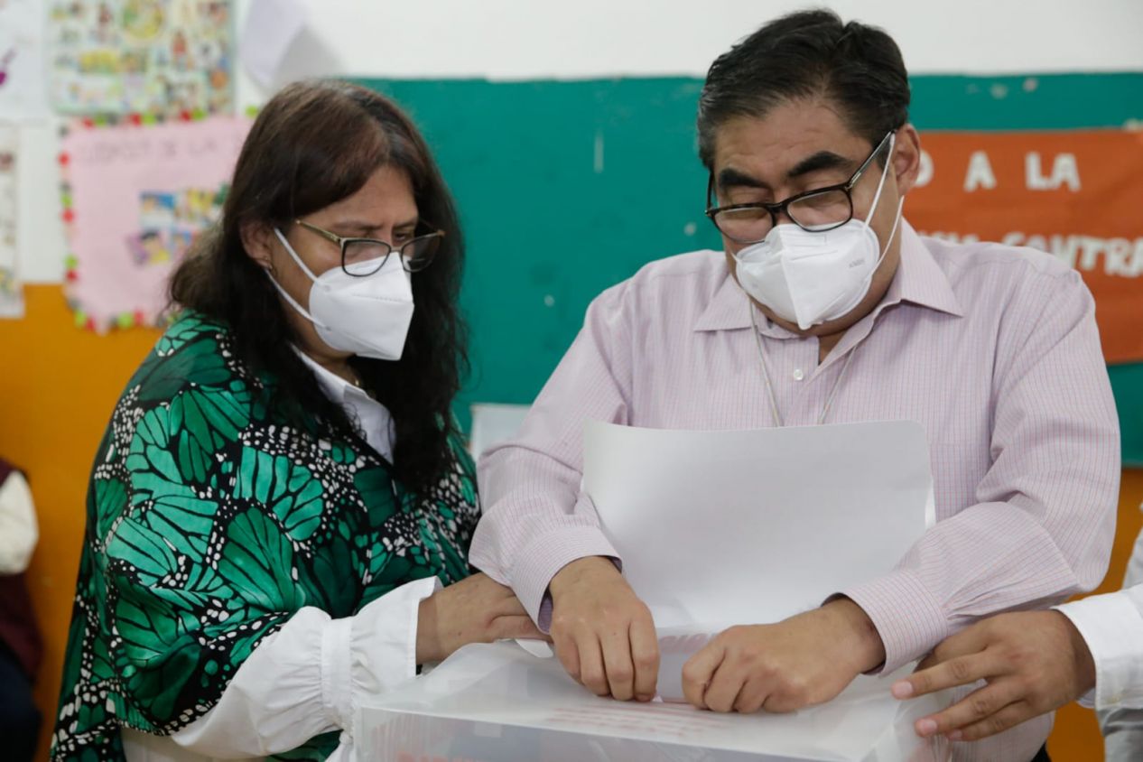 Reconoce Barbosa que elecciones iniciaron con incidentes