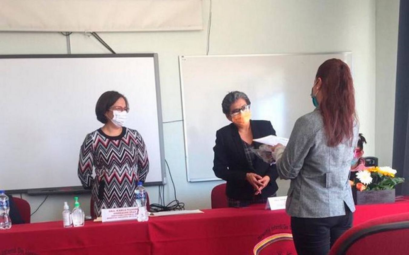 Entrega SESA constancias de graduación a residentes de pediatría del HIT