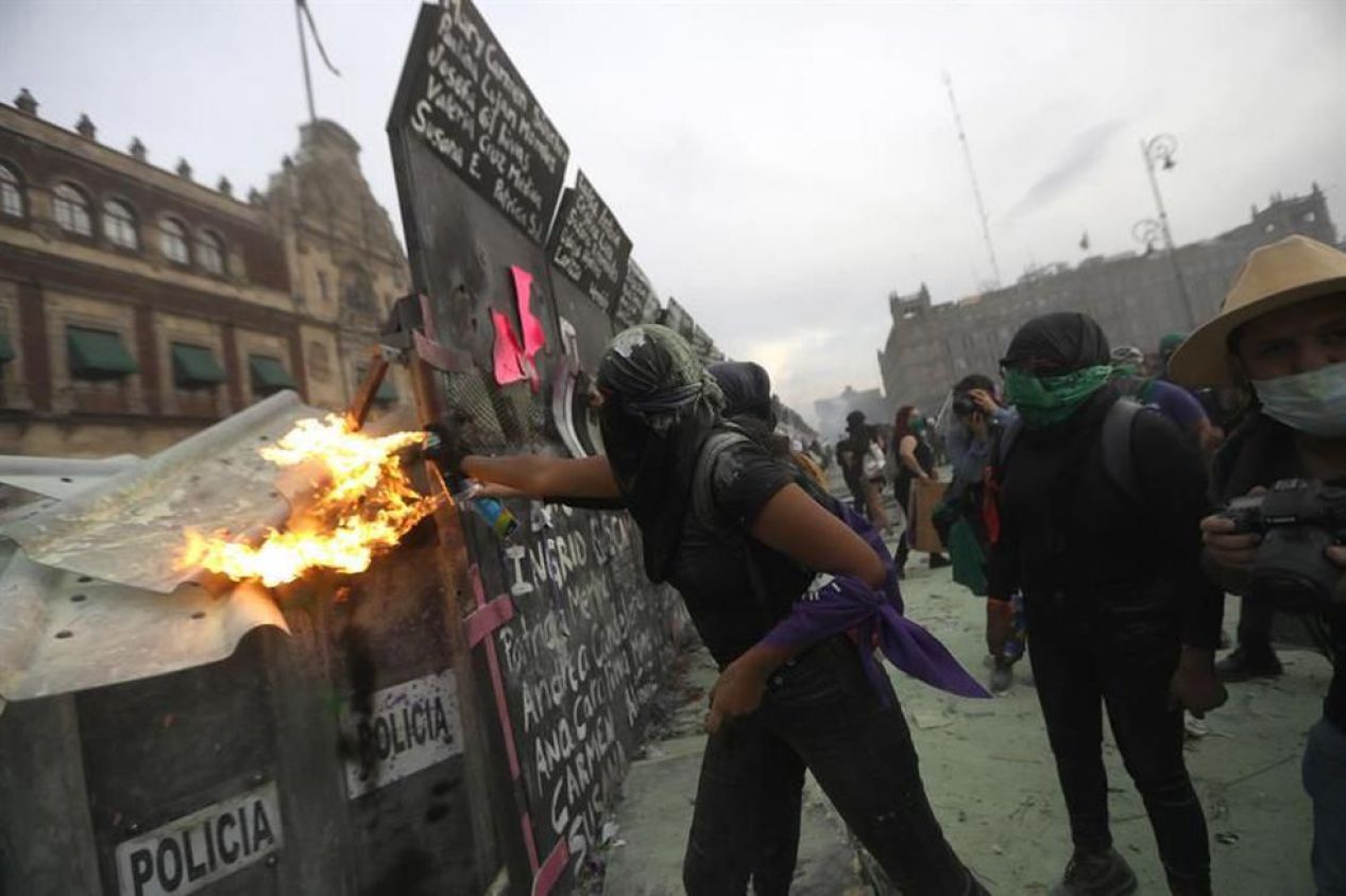 Mujeres de varios estados protestaron este 8 de Marzo