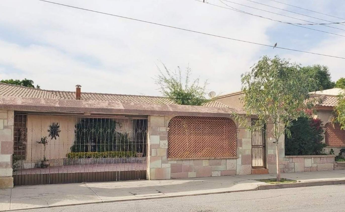 Saquean casa de Juan Gabriel en Torreón