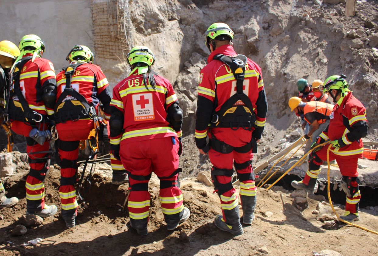 Rescatan al segundo cuerpo de los tres sepultados tras colapso de obra en San Martín Texmelucan, Puebla