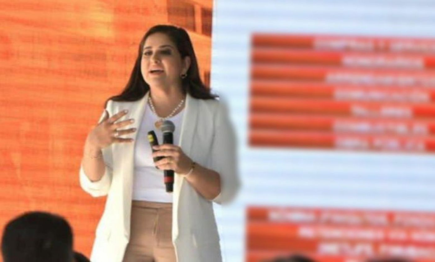 "Tú decides abrir las piernas": Candidata de Morena llama "taradas"  a mujeres a favor del aborto