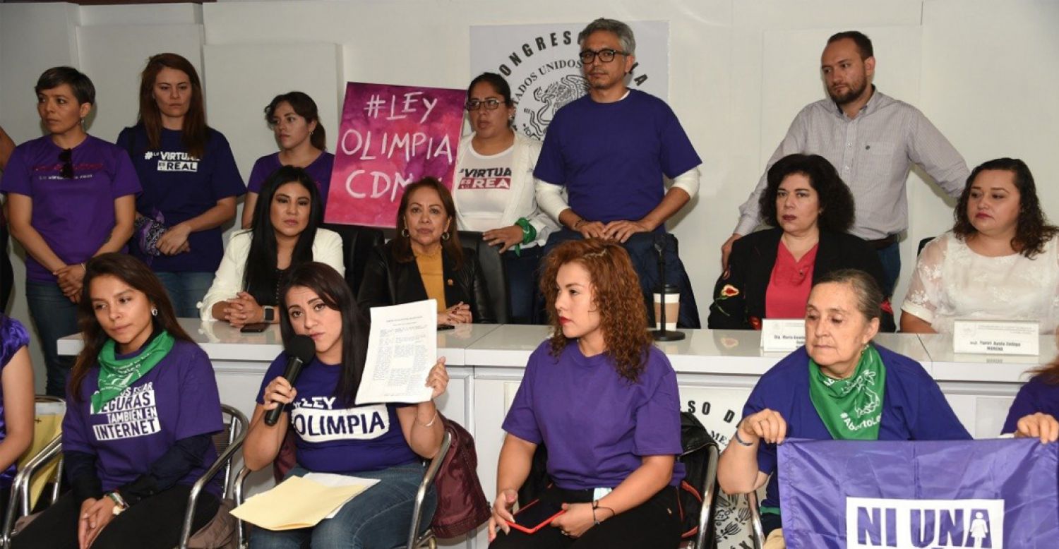 Ante violencia digital, un colectivo de informáticos "caza" a vendedores de packs de mujeres de Oaxaca