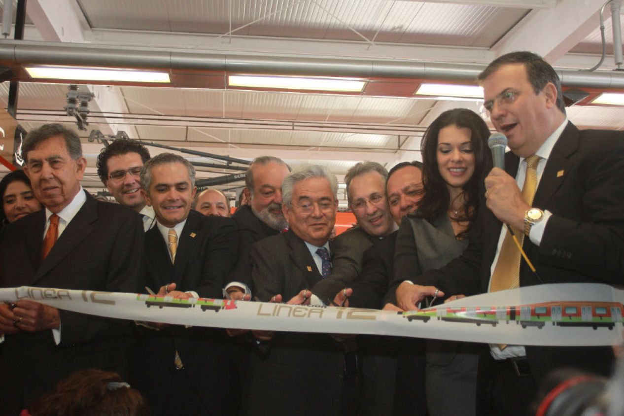 Las 8 tijeras que inauguraron la Línea 12 del Metro