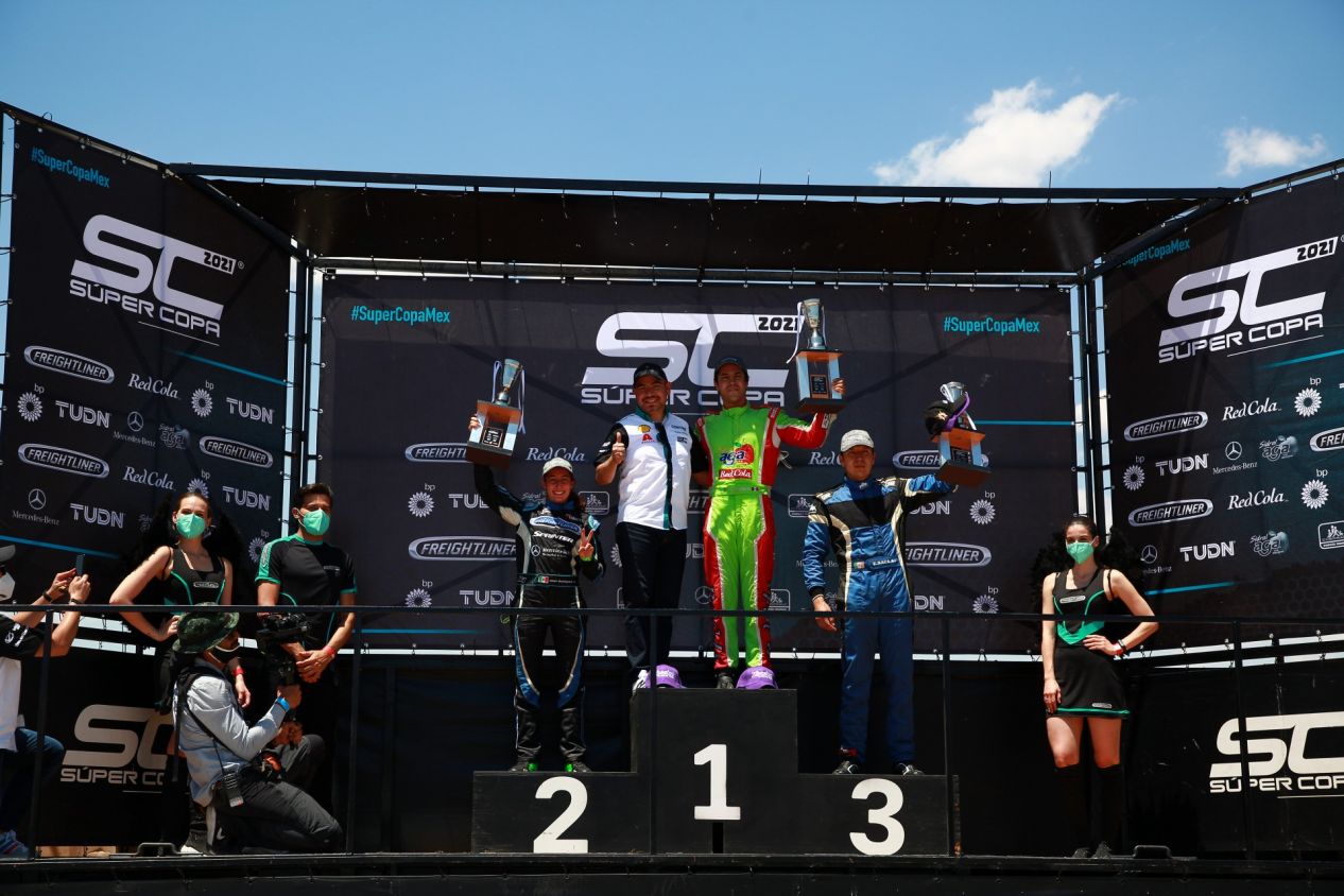La poblana MaJo Rodríguez logró el segundo lugar en los tractocamiones de la Súper Copa 