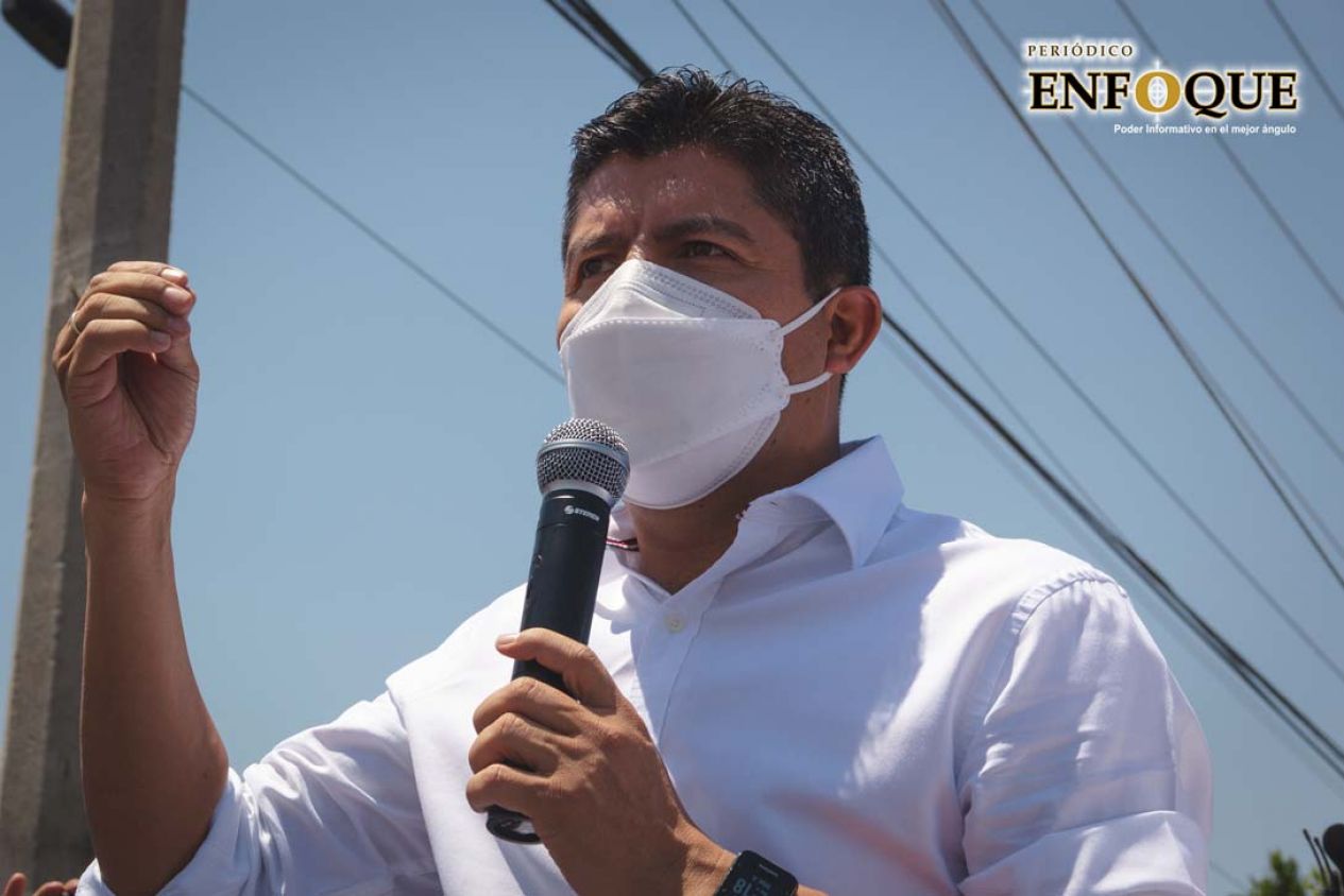 Eduardo Rivera celebra ventaja en encuestas