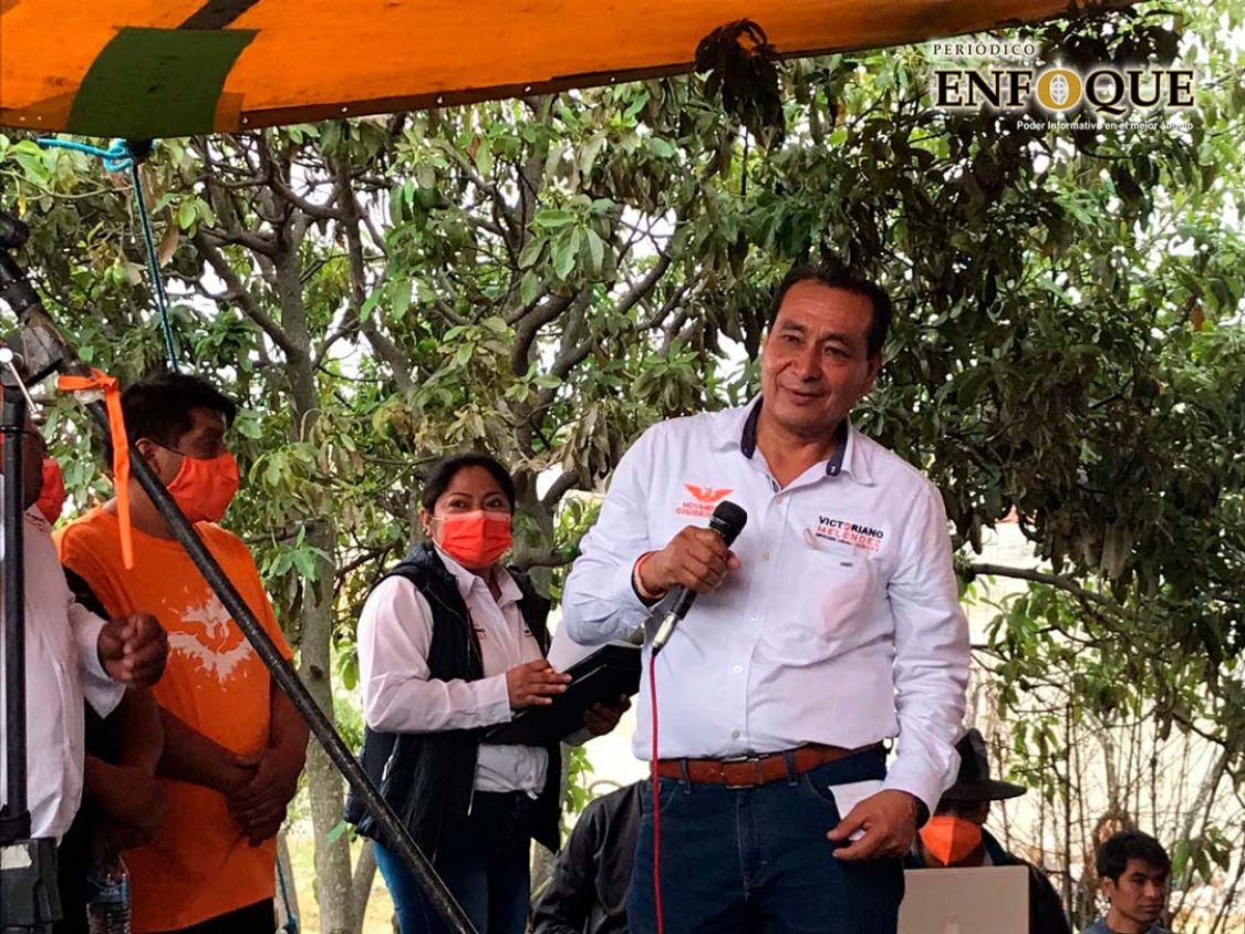 Victoriano Meléndez de la Rosa candidato a diputado local con cabecera en Huejotzingo por Movimiento Ciudadano, firme dice "BASTA DE CORRUPTOS"