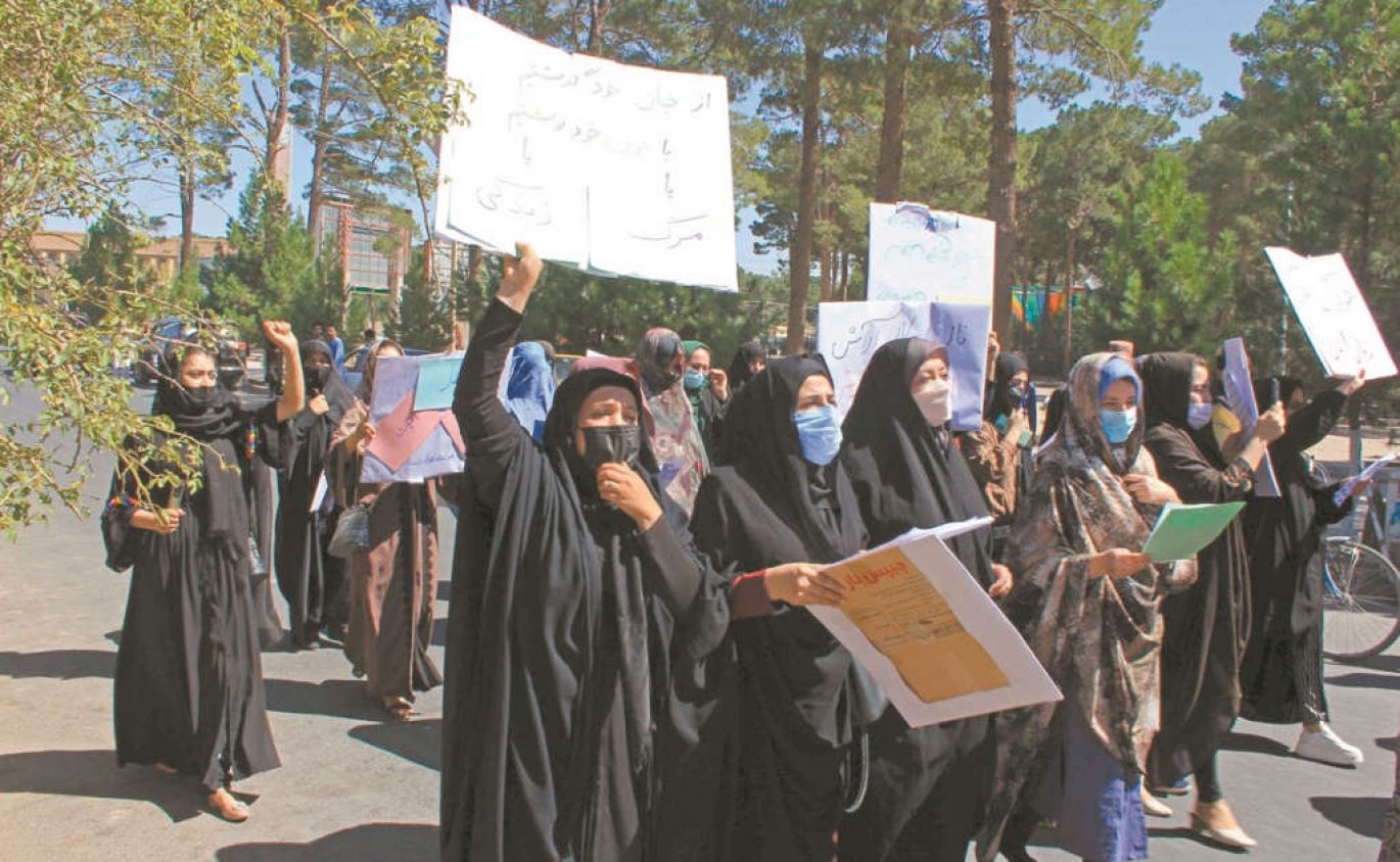 Mujeres afganas desafían al control Talibán