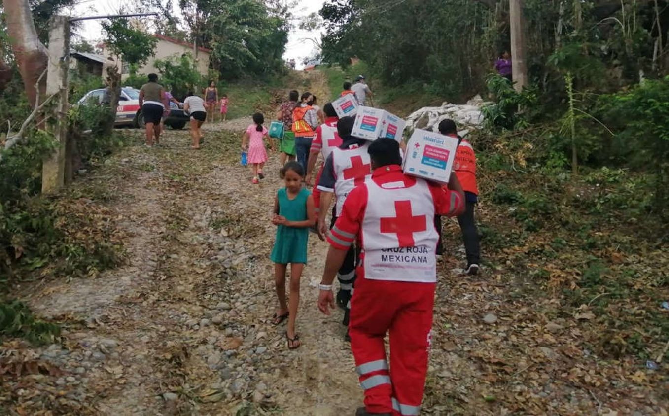 Mandan un nuevo cargamento de 26 toneladas por la Cruz Roja a Veracruz