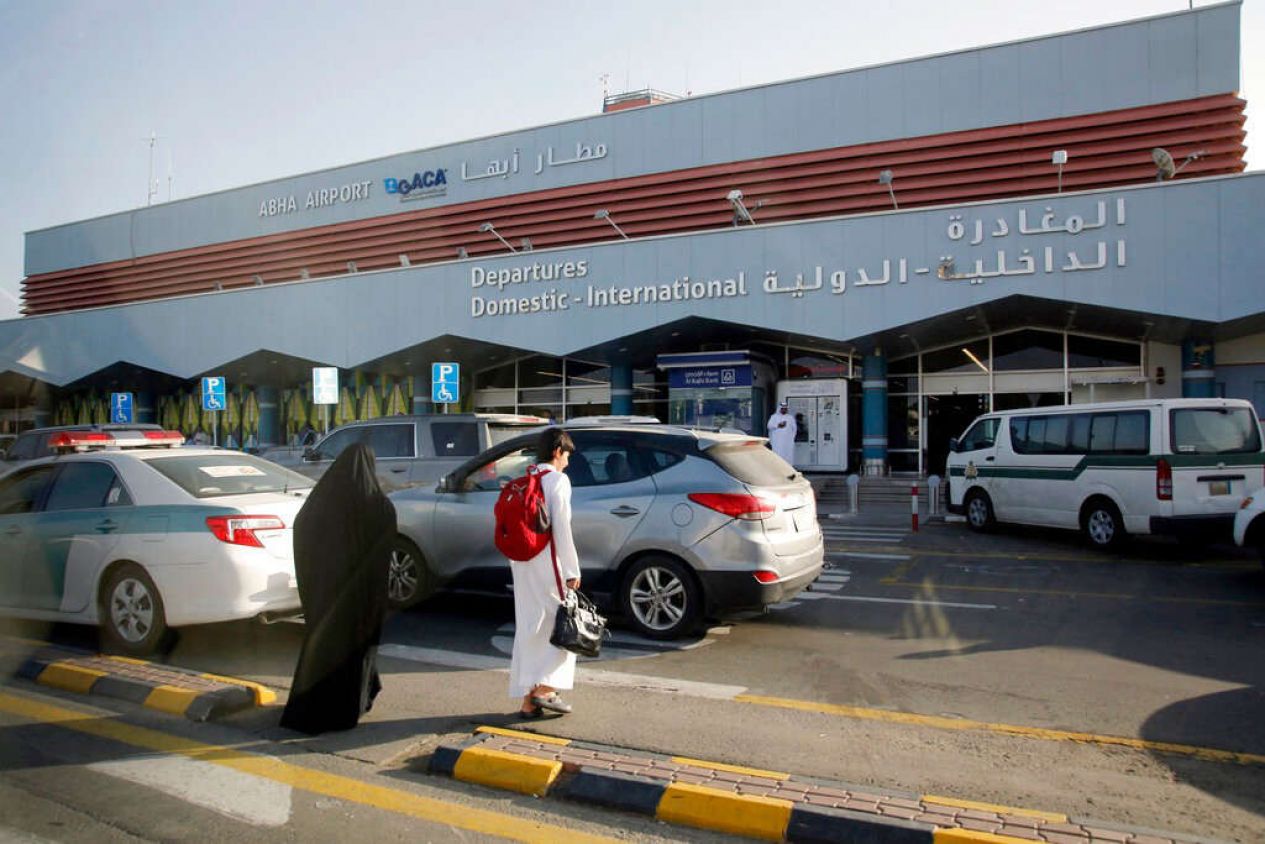 Atacaron aeropuerto en Arabia Saudita; hay 8 heridos
