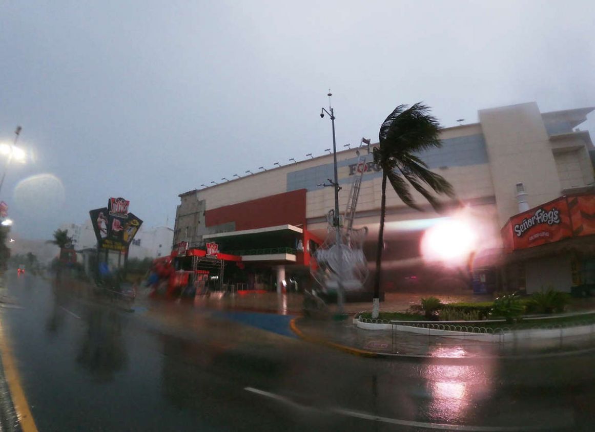 Reportan fuertes lluvias en SLP tras llegada de 'Grace'