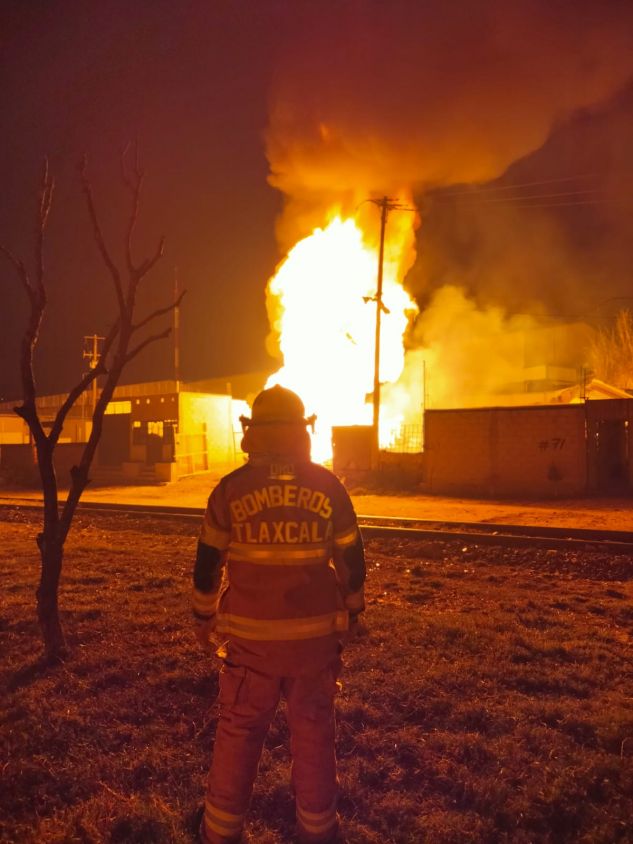 Apoya Gobierno de Tlaxcala en desastre por explosión en Puebla