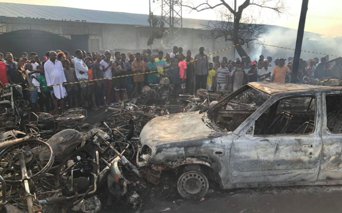 Sube a 99 muertos y 100 heridos la cifra tras el incendio del camión con combustible en Sierra Leona