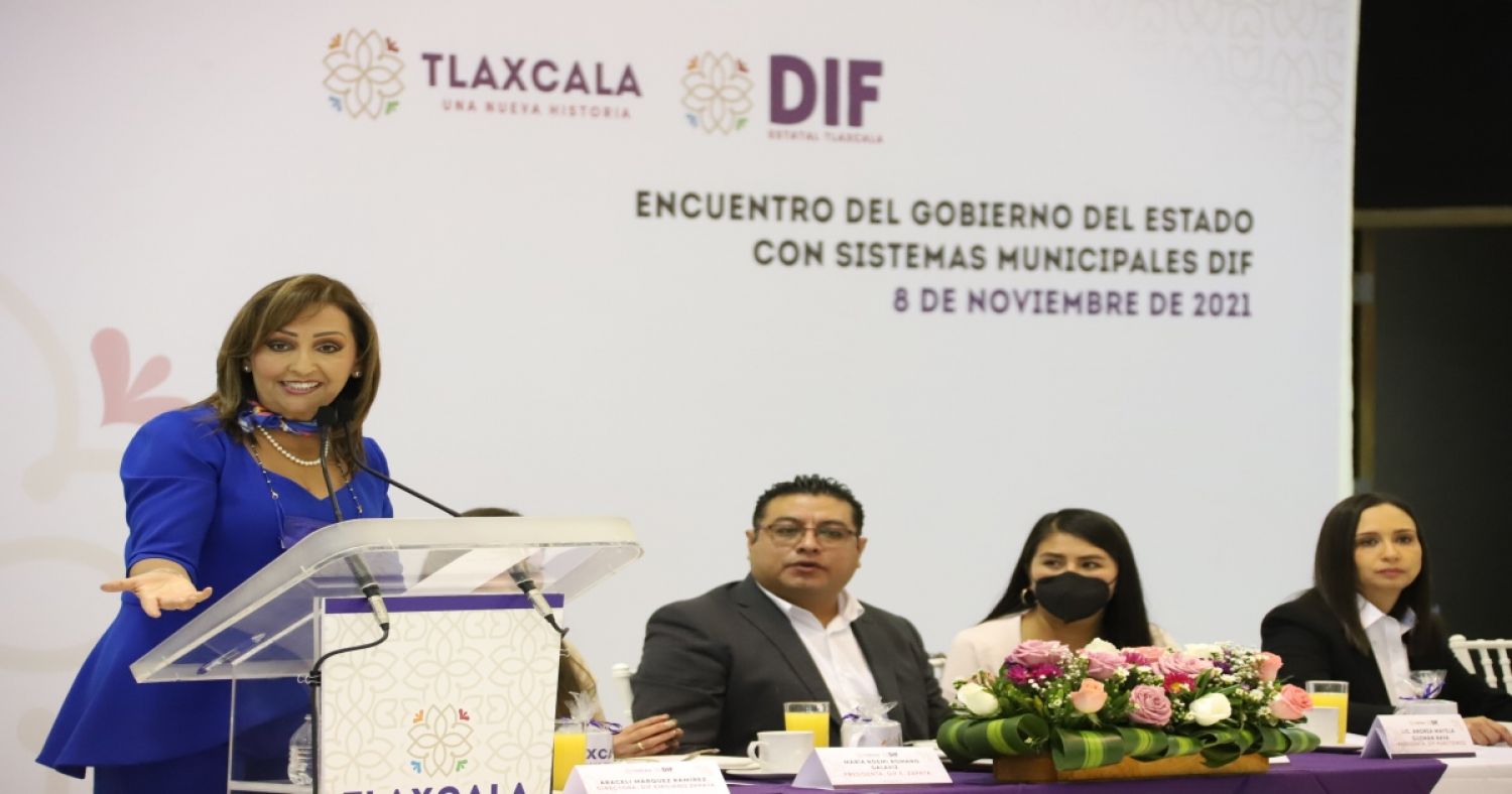 Se reúne gobernadora Lorena Cuéllar con presidentas y directoras de los DIF municipales