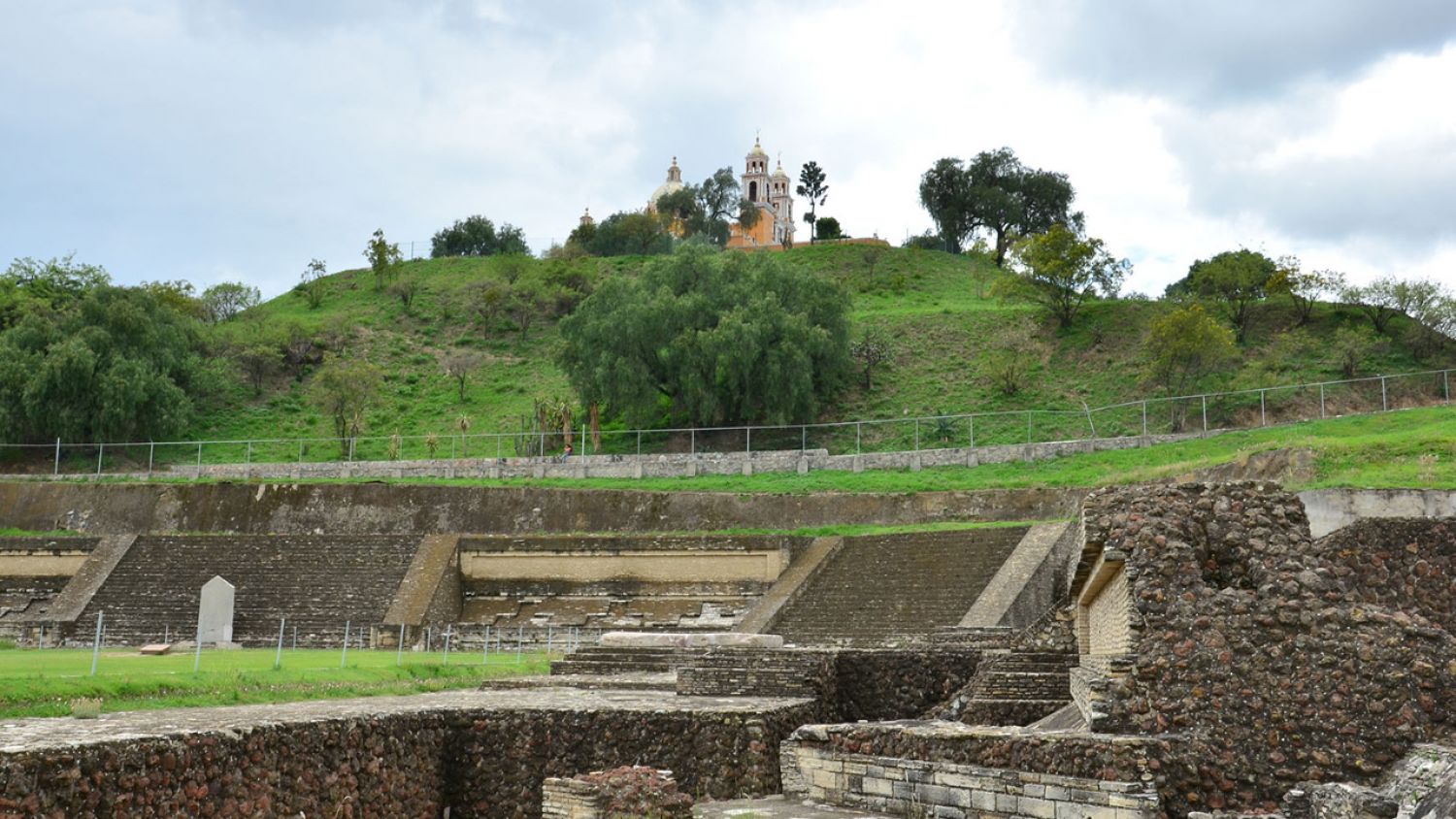 Sin previo aviso volvieron a cerrar la Zona Arqueológica de Cholula 
