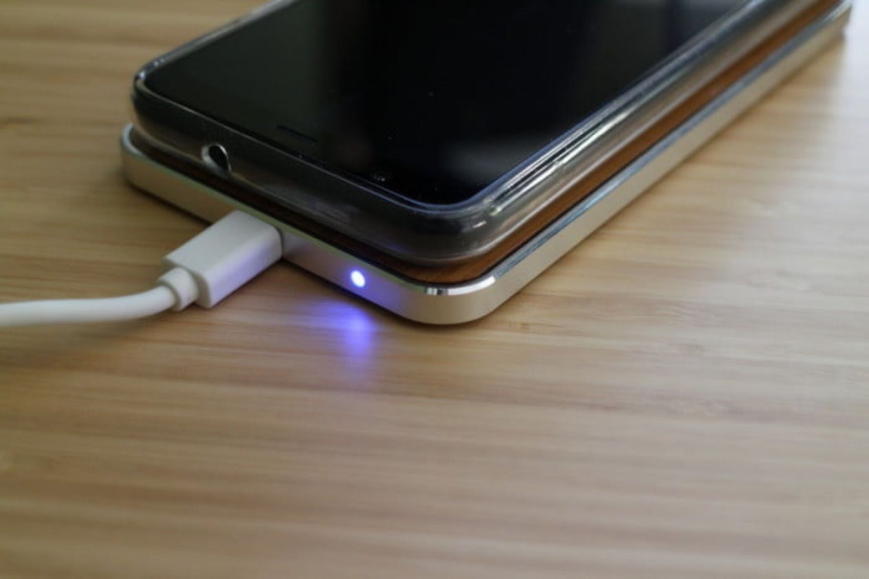 ¡Profeco anda con todo!, sacará del mercado algunas marcas de cargadores de celular