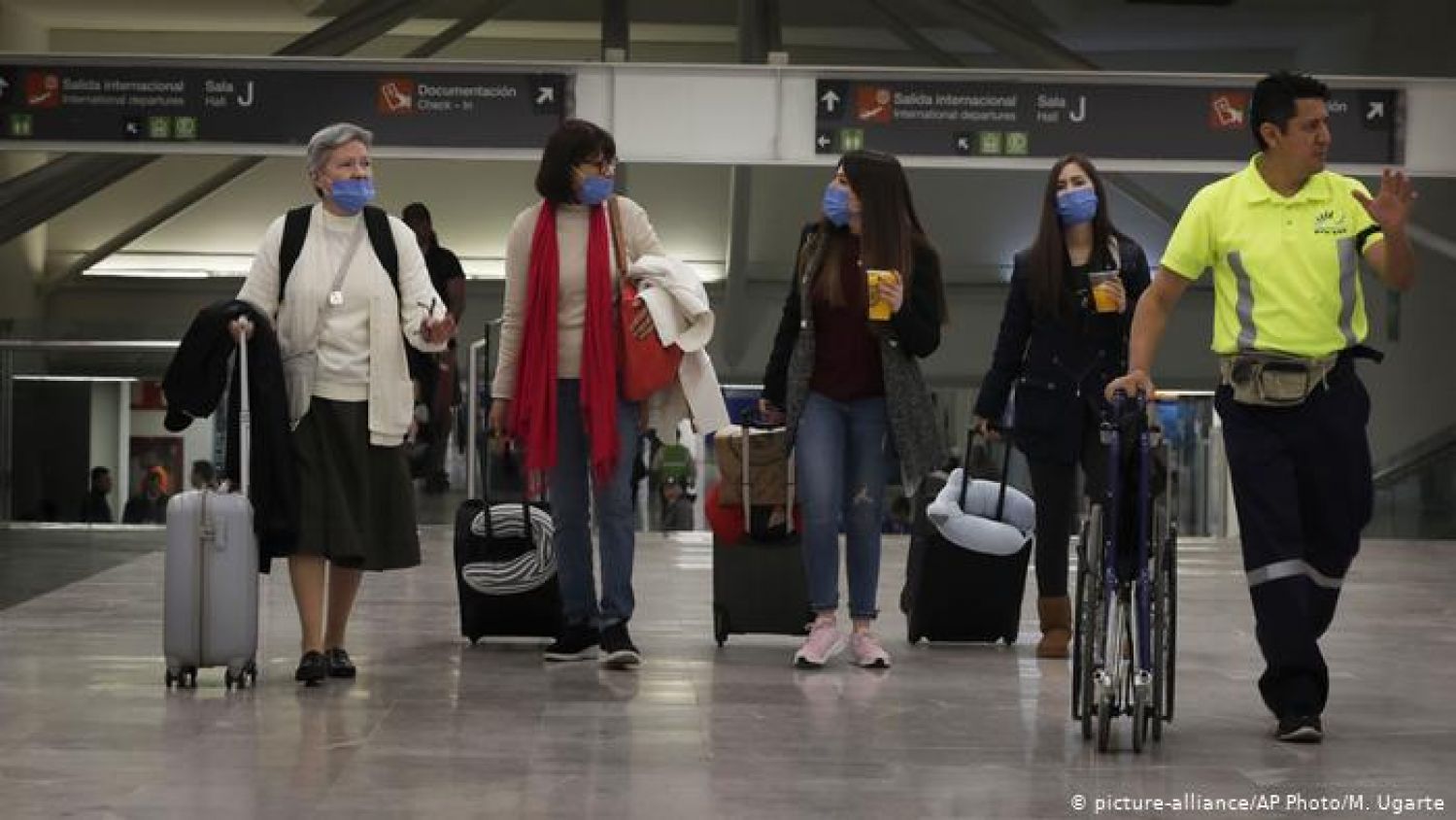 México sale de la lista roja por riesgo de Covid-19 del Reino Unido