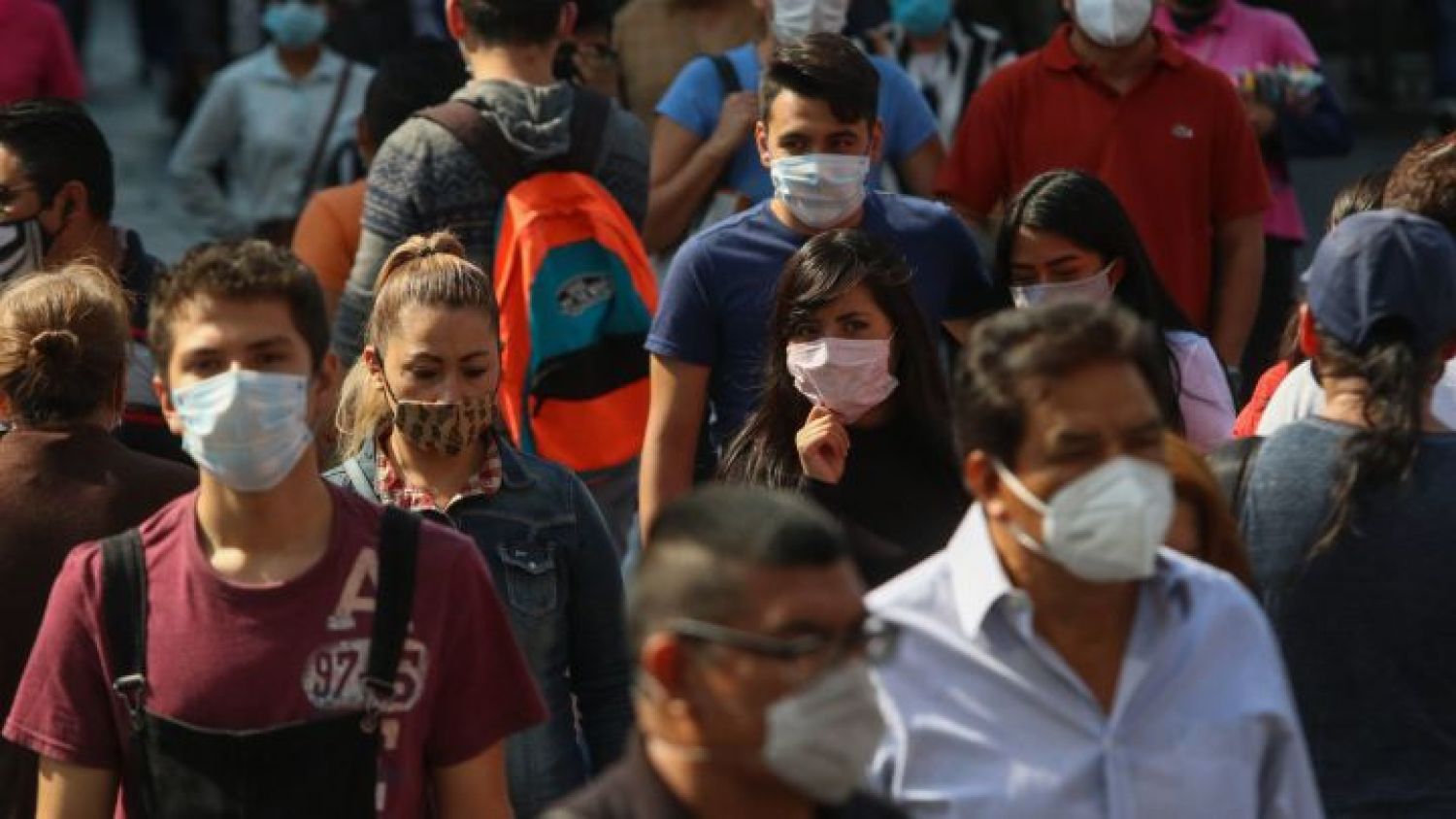 En el último día se registraron 4,001 contagios y 320 muertes por Covid-19 en el país