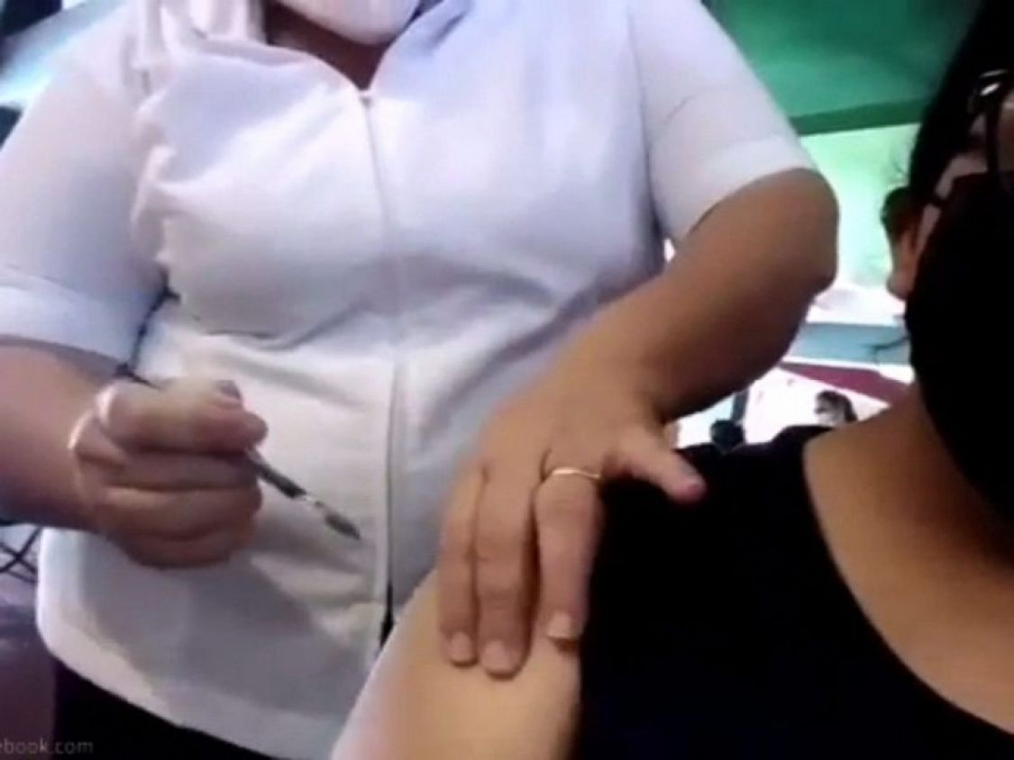 Enfermera en Veracruz simuló vacunar contra la Covid-19; argumentó que fue una distracción