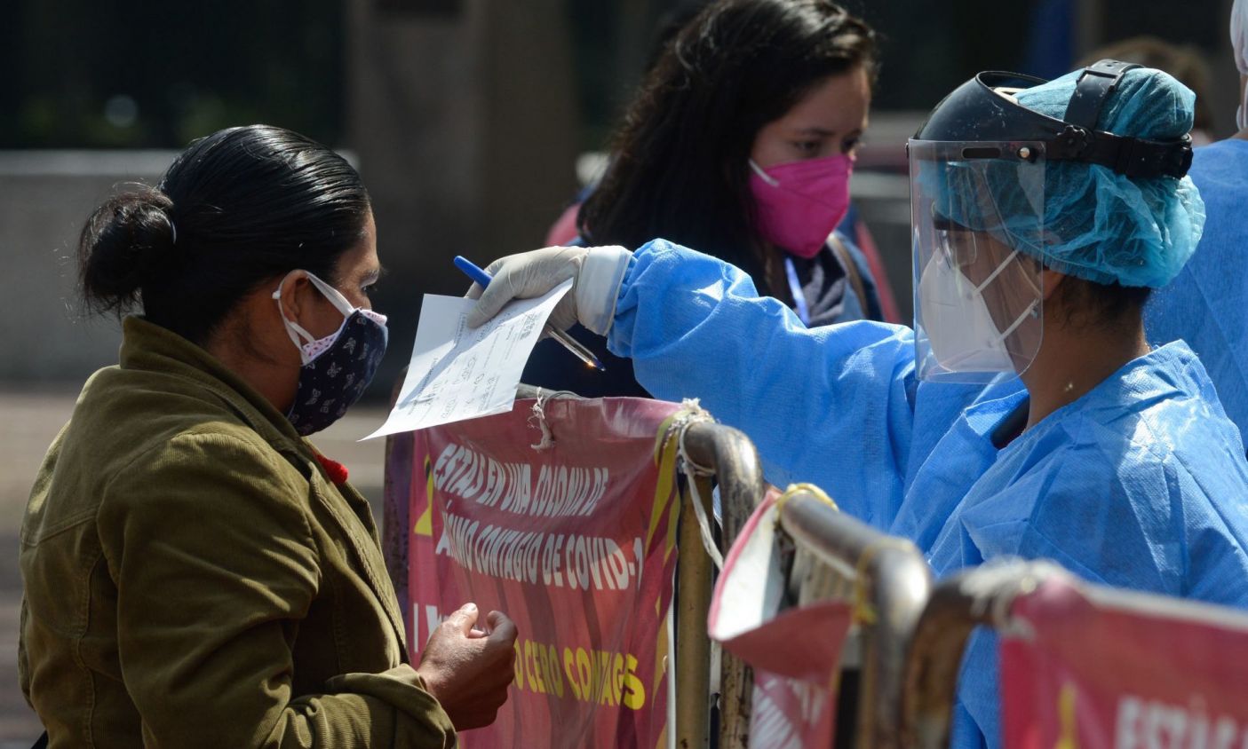 15,784 nuevos contagios y 1,071 muertes por Covid-19 registra México en las últimas horas